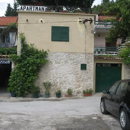Apartments Darinka Skradin Room photo