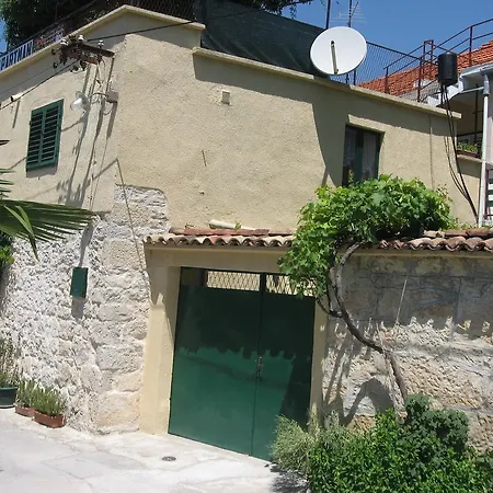 Apartments Darinka Skradin Room photo