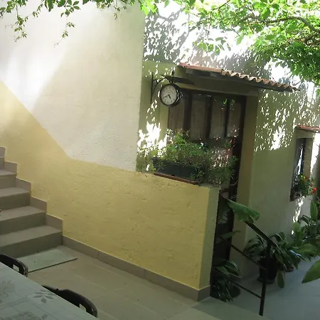 Apartments Darinka Skradin Room photo