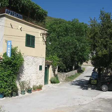 Apartments Darinka Skradin Room photo