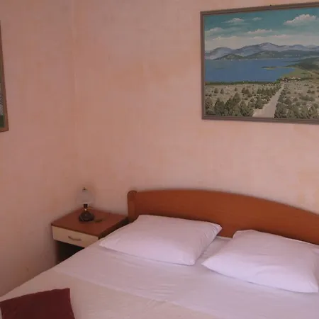 Apartments Darinka Skradin Exterior photo